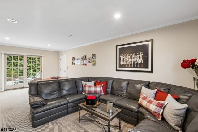 12 Troy Dr, Livingston Twp., NJ 07039