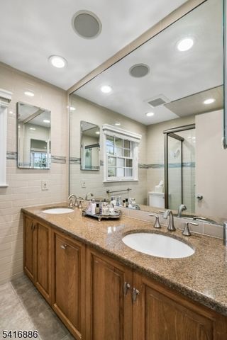 12 Troy Dr, Livingston Twp., NJ 07039