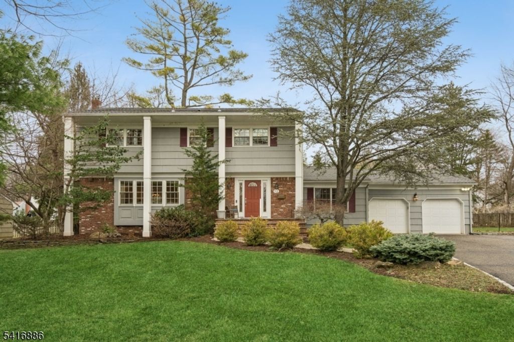 12 Troy Dr, Livingston Twp., NJ 07039