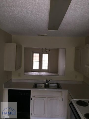 204 Magnolia Plantation Court, Hinesville, GA 31313