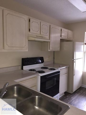 204 Magnolia Plantation Court, Hinesville, GA 31313