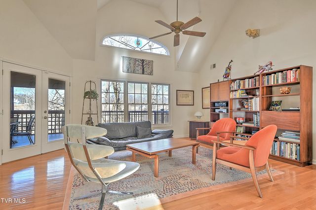 3016 Vicksburg Road, Johnson City, TN 37604