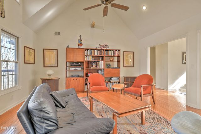 3016 Vicksburg Road, Johnson City, TN 37604