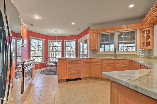 3016 Vicksburg Road, Johnson City, TN 37604