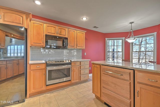 3016 Vicksburg Road, Johnson City, TN 37604