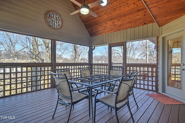 3016 Vicksburg Road, Johnson City, TN 37604