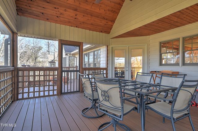 3016 Vicksburg Road, Johnson City, TN 37604