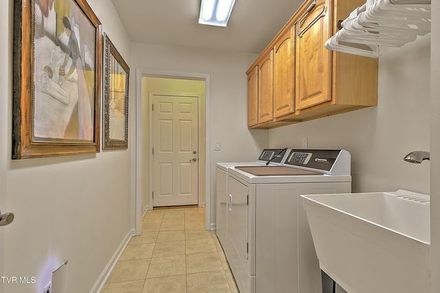 3016 Vicksburg Road, Johnson City, TN 37604