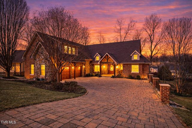 3016 Vicksburg Road, Johnson City, TN 37604