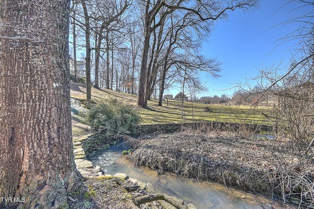 3016 Vicksburg Road, Johnson City, TN 37604