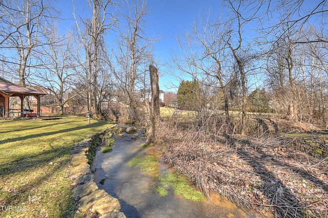 3016 Vicksburg Road, Johnson City, TN 37604