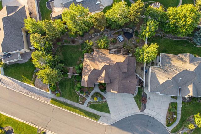 17817 E Galaxy Ct, Greenacres, WA 99016