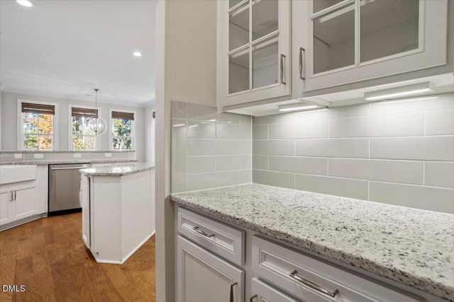 1917 Edgelake Place, Cary, NC 27519