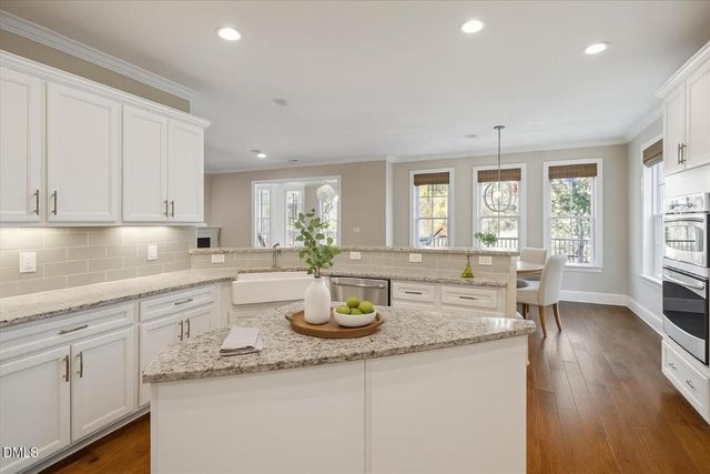 1917 Edgelake Place, Cary, NC 27519