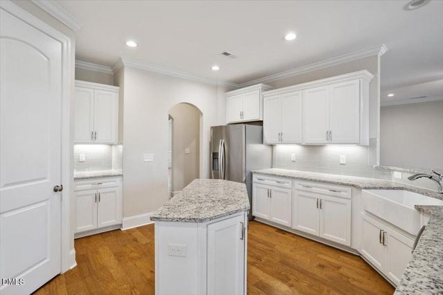 1917 Edgelake Place, Cary, NC 27519