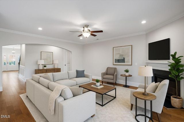 1917 Edgelake Place, Cary, NC 27519