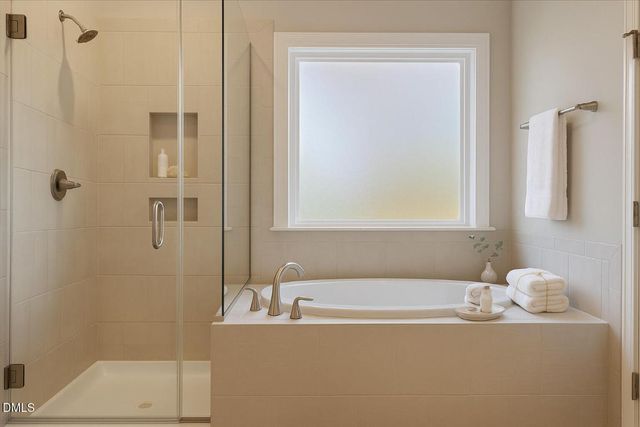 1917 Edgelake Place, Cary, NC 27519