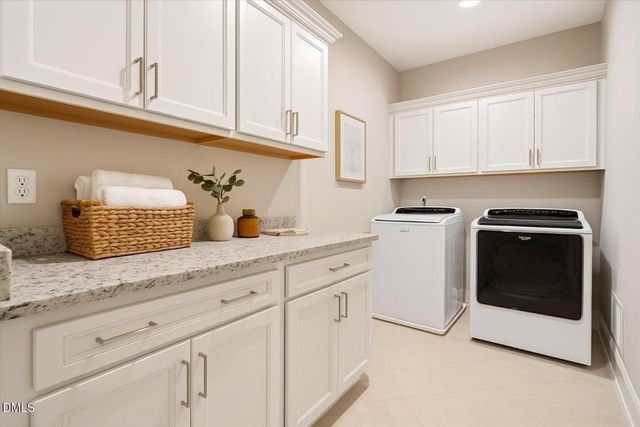 1917 Edgelake Place, Cary, NC 27519