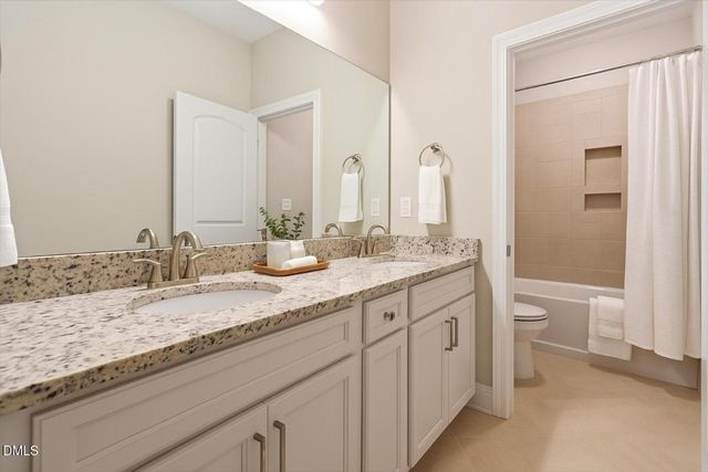 1917 Edgelake Place, Cary, NC 27519