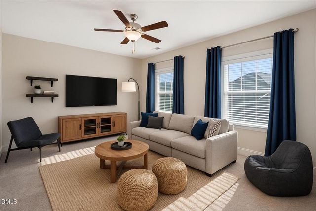 1917 Edgelake Place, Cary, NC 27519