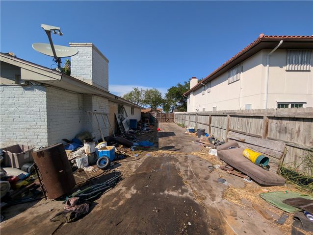 6633 Sahara Dr, Corpus Christi, TX 78412