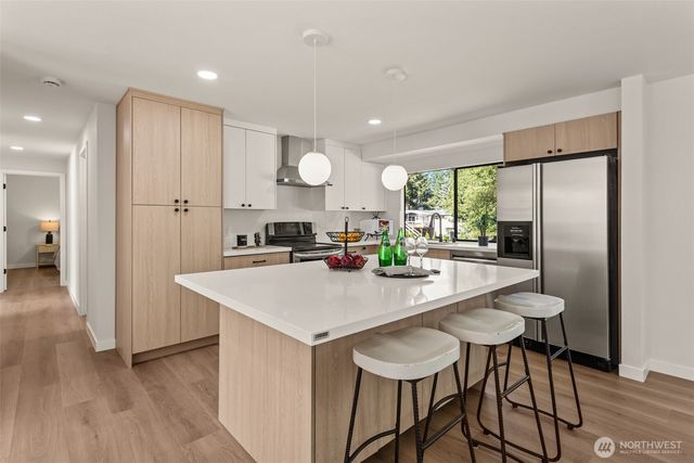 10914 165TH Place NE, Redmond, WA 98052