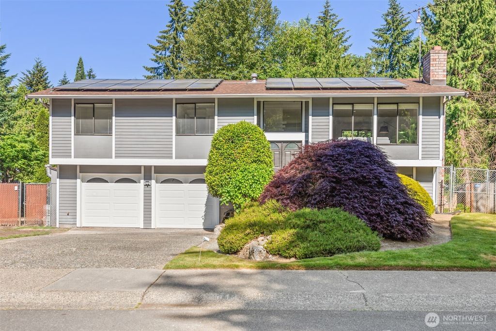 10914 165TH Place NE, Redmond, WA 98052