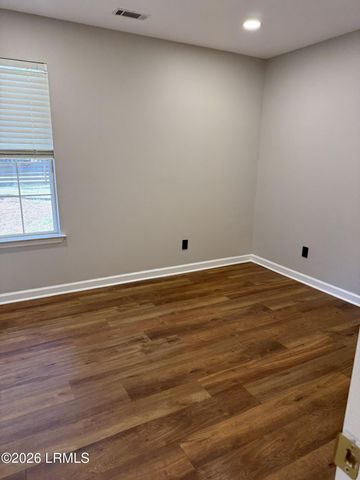 21 Lisbon Way, Beaufort, SC 29907