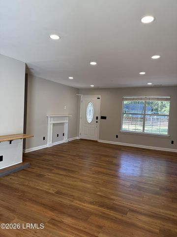 21 Lisbon Way, Beaufort, SC 29907