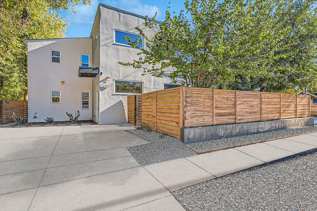 1600 Holly ST, Austin, TX 78702