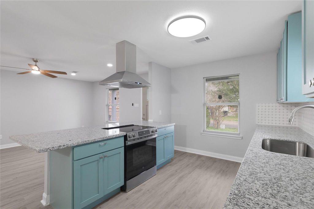 9827 Shive Drive, Houston, TX 77078