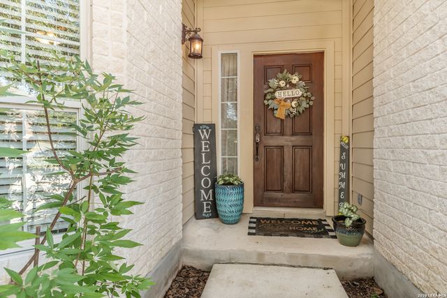 305 HILTON DR, Cibolo, TX 78108