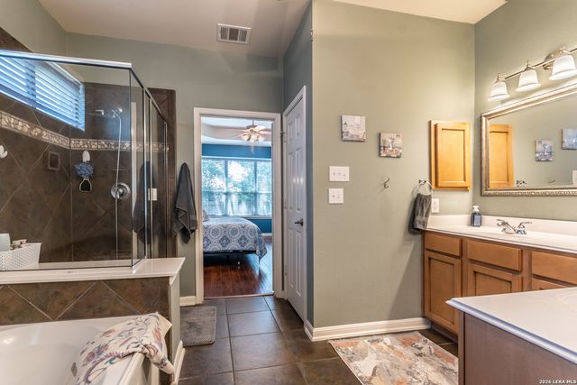 305 HILTON DR, Cibolo, TX 78108