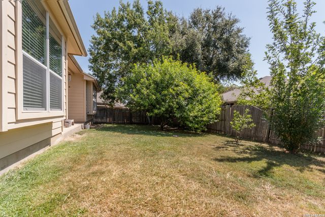 305 HILTON DR, Cibolo, TX 78108