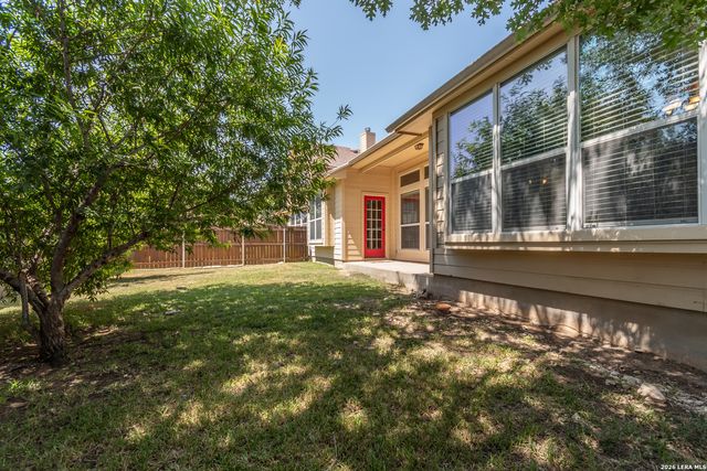 305 HILTON DR, Cibolo, TX 78108