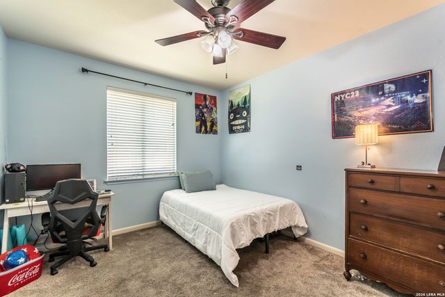 305 HILTON DR, Cibolo, TX 78108