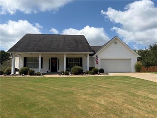 8225 Wimbledon Court, Gainesville, GA 30506