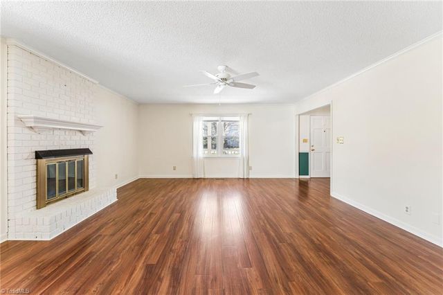 6 Natchez Court, Greensboro, NC 27455