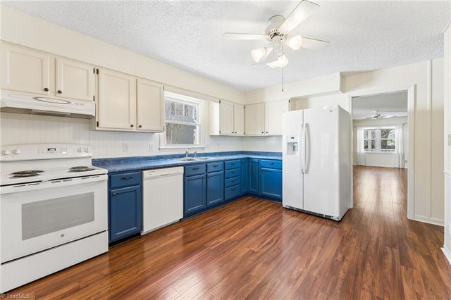 6 Natchez Court, Greensboro, NC 27455