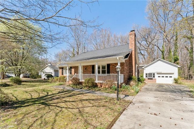 6 Natchez Court, Greensboro, NC 27455