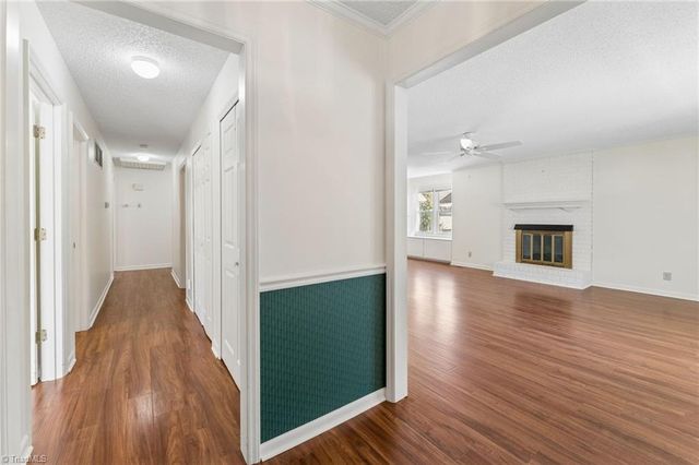 6 Natchez Court, Greensboro, NC 27455