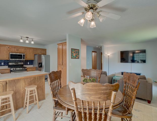 935 2nd Avenue SW, Forest Lake, MN 55025
