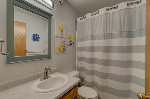 935 2nd Avenue SW, Forest Lake, MN 55025