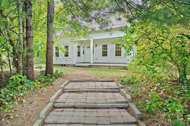 285 Elm St, Pembroke, MA 02359