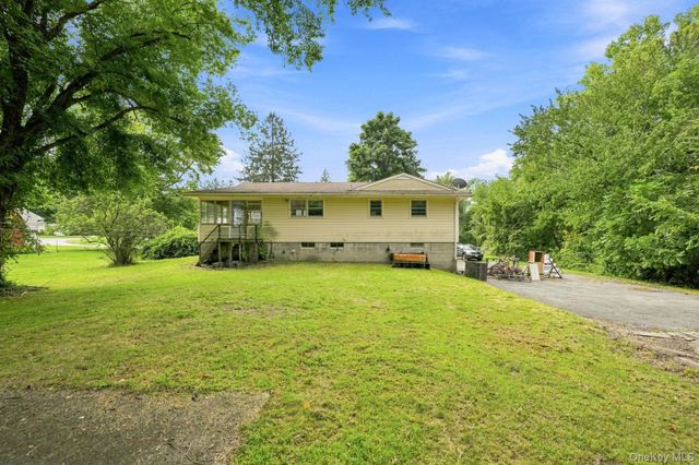 7 Roosevelt Road, Hyde Park, NY 12538