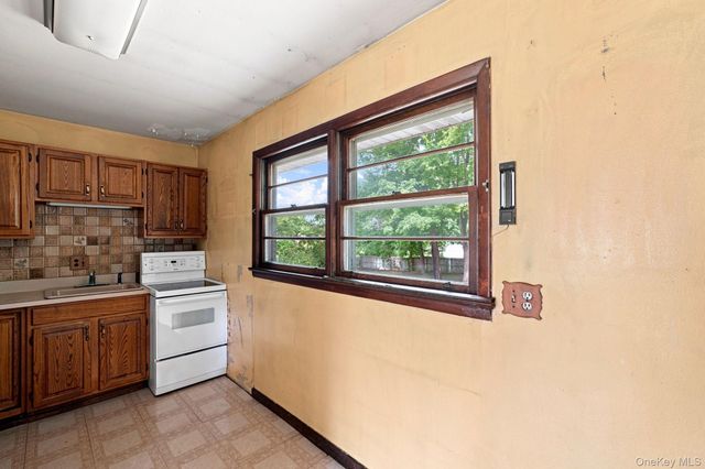7 Roosevelt Road, Hyde Park, NY 12538