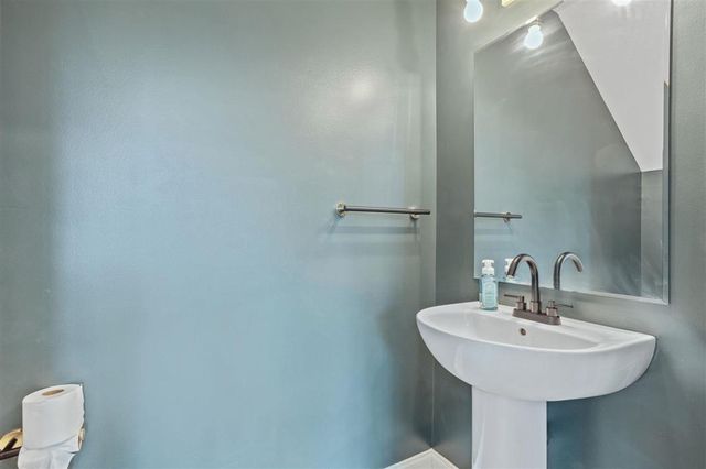 5017 S Prien Lake Rd Road, Lake Charles, LA 70605