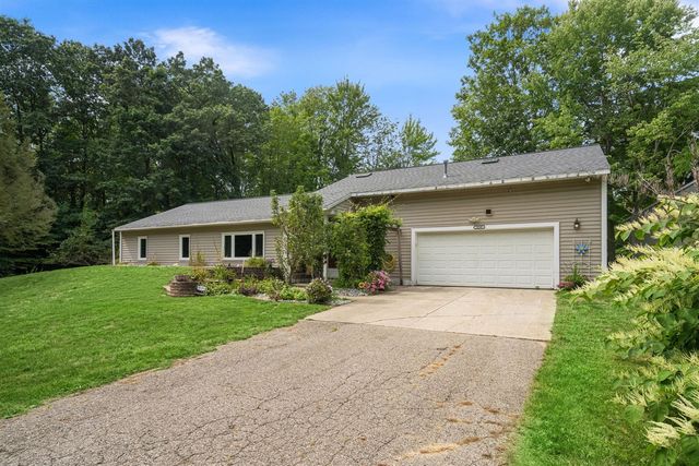 18145 148th Avenue, Spring Lake, MI 49456