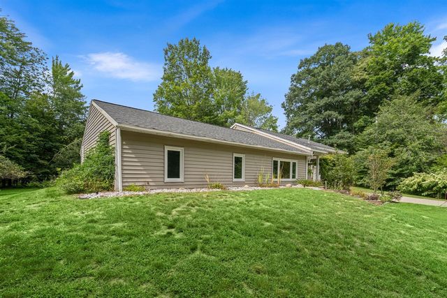 18145 148th Avenue, Spring Lake, MI 49456