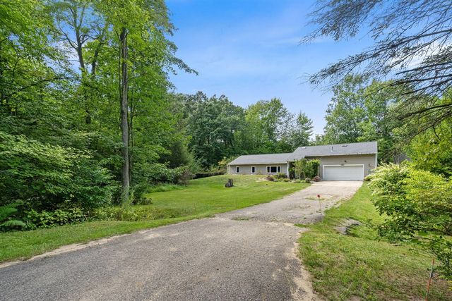 18145 148th Avenue, Spring Lake, MI 49456
